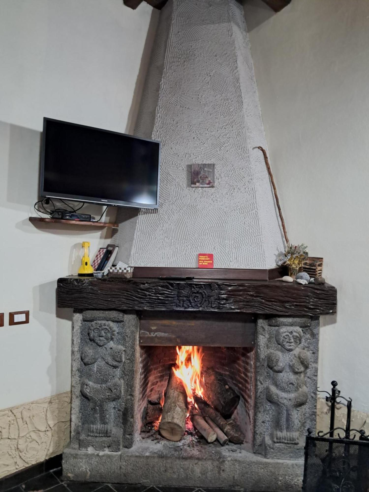 Willa Casa Etna Bronte Zewnętrze zdjęcie