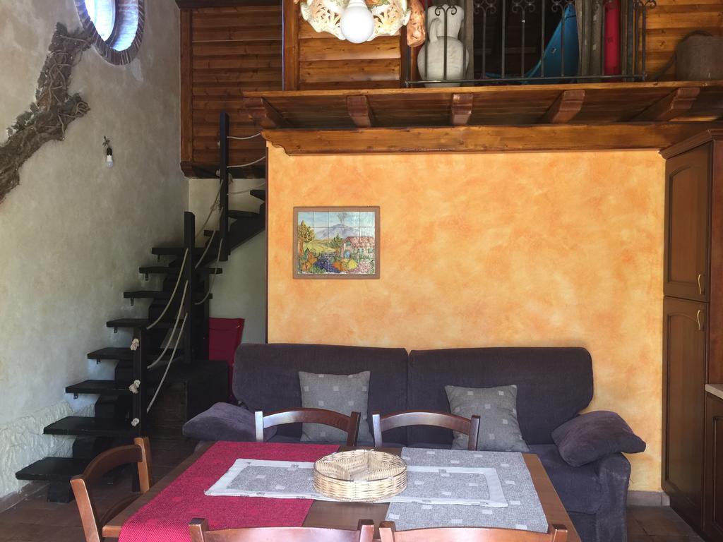 Willa Casa Etna Bronte Zewnętrze zdjęcie